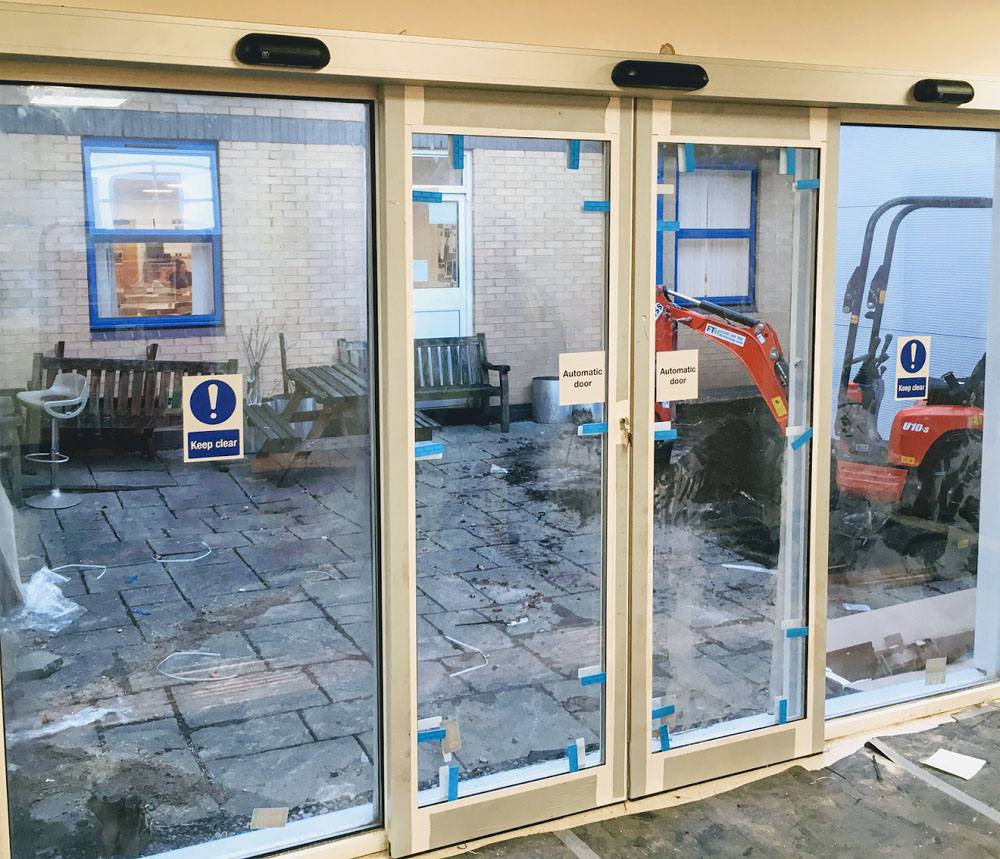 Automatic Sliding Entrance Doors